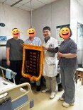 千里异乡遇险情 医者仁心护重生