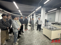 湖南工程学院组织学生赴凌翔磁浮科技访企拓岗