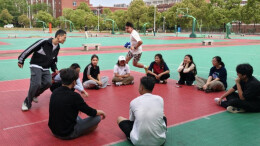 “石榴红”下共成长：这场学生趣味辅导活动暖人心
