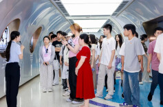 把C位留给青年，长沙“宠粉”来真的