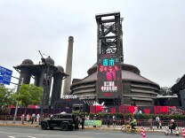 顶级电竞赛事激活假日活力，石景山首钢园“五一”化身欢乐海洋