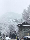 五台山台顶区域降温降雪：景区已救援被困徒步人员300名，全员安全转移
