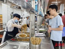 百年周南敞开门：一所名校的“师者匠心”与“烟火气”