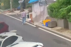 顾客称在海底捞遗失手机被保洁藏匿侵占，珠海警方介入，当事人：与海底捞已和解，但会追责保洁