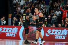 CBA综合：季后赛八强战 山西、深圳先下一城