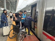 紧急救助暖人心 医疗护航显担当