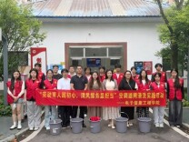 长沙民政职院电子信息工程学院开展空调滤网清洗实践活动