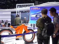 “虎鲸”海洋机器人、天启卫星模型 超酷前沿成果集中亮相科博会