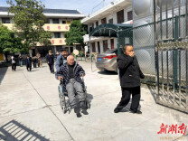 永顺县颗砂乡开展消防演练守护老人平安生活