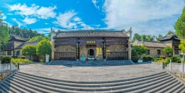 芙蓉国评论 | 蓝思科技赠股“冠军城”：相似的灵魂总是互相吸引