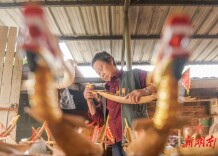 七旬匠人的61载龙舟情