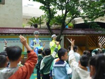 萌娃学交规，他们把交通安全课玩出新花样