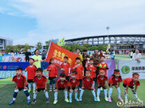 组图|娄底幼超：萌娃绿茵赛场解锁“能量密码”