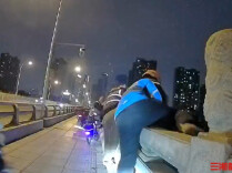 2分钟生死一瞬，外卖小哥、代驾司机合力救人