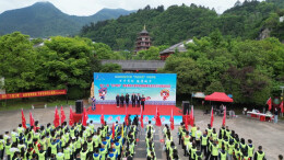 城步：致敬白衣天使 健步赴约传递健康生活理念