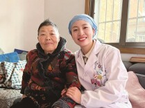 邵阳学院附属第一医院“网约护士”宁鑫：走街串巷不停步 把光送进每扇门