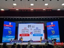 望城“雷小锋”现场开杠，AI利弊、雷锋精神……你站谁？