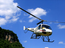 Zhangjiajie's Low-altitude Helicopter Tour Highly Favored by Foreign Tourists