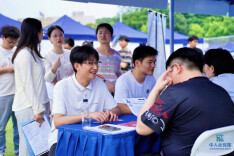 301家企业到湘潭大学“派送”10000多个offer！