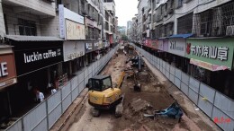 临武县：东部片区老旧道路改造加速推进 铺就群众“幸福路”
