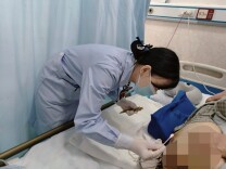 用心呵护那条康复之路