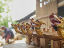 Over-70-Year-Old Craftsman Devoted to Dragon Boat Craft for 61 Years
