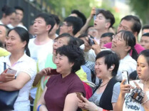 湖南一公司给员工放8天“带薪陪考假”，获网友点赞！公司负责人：都是父母，将心比心