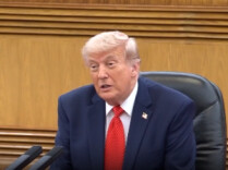 特朗普：今天的会谈举世瞩目 两国之间会有更美好的未来