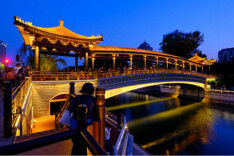 水映西城，夜景上新！护城河莲花河亮了