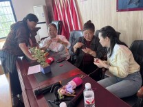 斗笠山镇：巧手钩织新生活