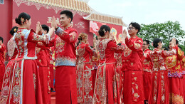 集体婚礼倡新风