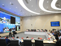 沈晓明在省应急指挥中心调度常德市防汛救灾工作