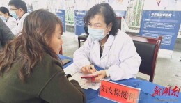潮热、失眠、情绪失控…很多女性都在“硬扛”更年期 妇女保健专家吴颖岚：更年期别“忍”，科学干预越早越好