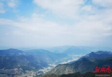 独上龙山
