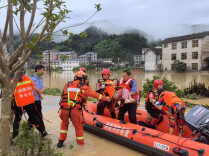 全省已累计转移5.94万人 强降雨将回到湘北、湘西北，需进一步做好防汛抗灾工作