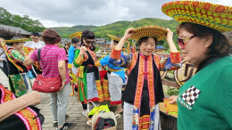 花瑶风情引客来
