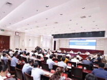 曹慧泉主持市委理论学习中心组（扩大）2026年第五次集体学习