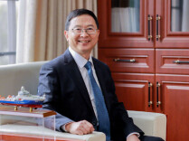 高松任北京大学校长