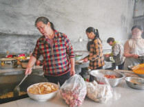 三湘时评丨冲锋和守望，皆是抗洪中的坚固力量