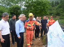 沈晓明赴石门县看望慰问受灾群众和抢险救援人员