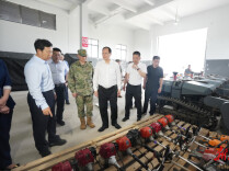 毛伟明以明察暗访方式在岳阳市检查防汛救灾工作