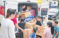 守望相助 风雨同舟——石门县做好受灾群众安置工作