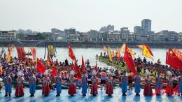 龙腾锦江 逆流争雄——2026年麻阳传统龙舟邀请赛激情开赛