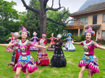 Sports Officials from 18 Countries Explore Folk Culture in Zhangjiajie