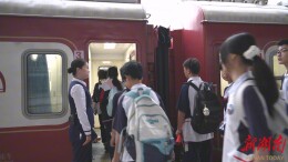 怀化：两千余名学子乘红色研学专列奔赴伟人故里  追寻红色初心