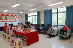 新田：暖心“茶歇吧”为高三教师“充电续航”