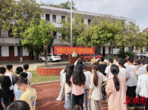 茶陵县舲舫乡：“文明出行 安全相伴”交通安全知识讲座进校园