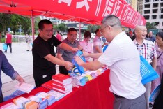 洞口县开展信访工作法治化集中宣传活动