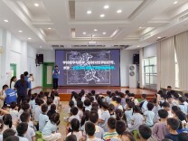 机器人“走”进幼儿园：长理师生带小朋友探秘未来智造