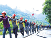 抗击汛情 冲锋一线 ——石门县总工会筑牢防汛防线